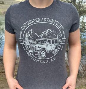 Women’s Heathered Charcoal T-Shirt Jeep Circle Logo