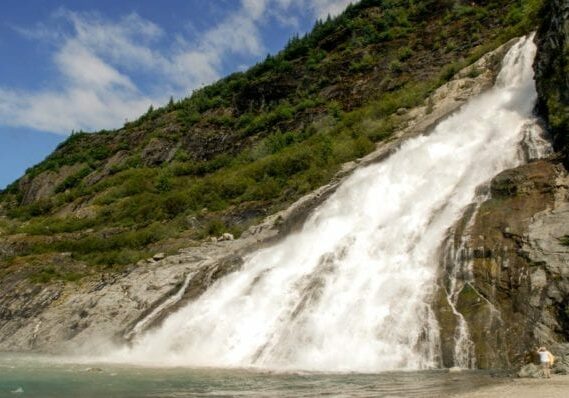 Juneau-Hiking-Trails-Nugget-Falls-Trail_Unplugged-Alaska
